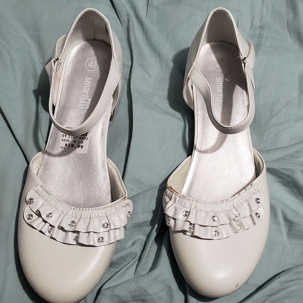 4½ white shoes